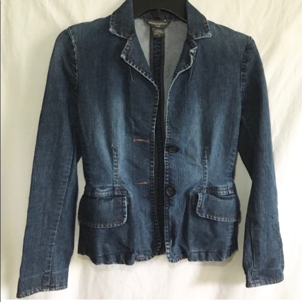 Banana Republic Denim Jacket 🍌 ⭐️ 🧥